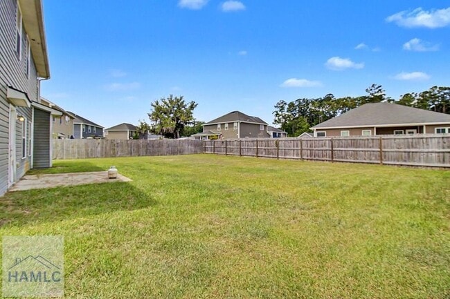 Building Photo - 390 Fairview Cir