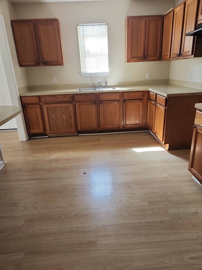 Building Photo - 5545 Banyan Trace Dr