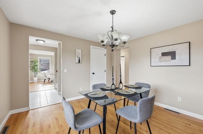 Building Photo - 10 Woodcrest Rd