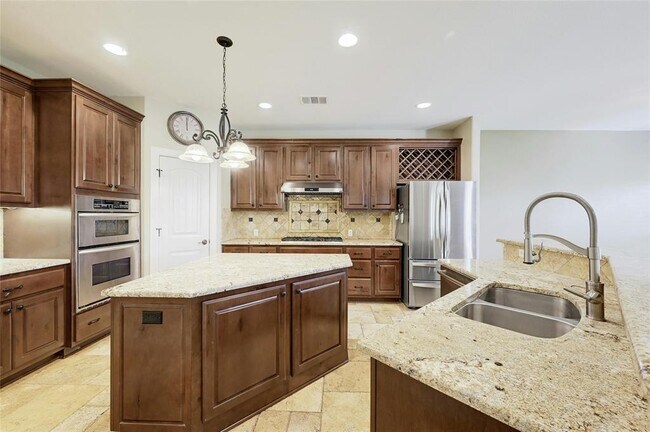 Building Photo - 116 Tallstar Dr