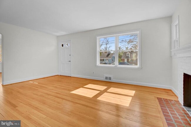 Building Photo - 5713 5th St S