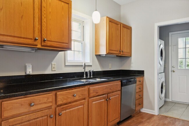Building Photo - Charming 3 Bedroom Rental in Bluffton, SC ...