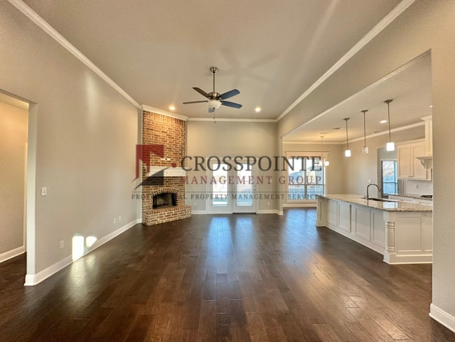 Building Photo - Stunning 3 Bed 2 Bath in South Tyler!