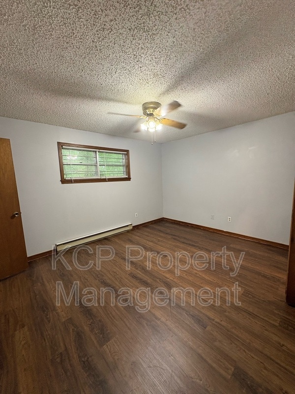 Building Photo - 1007 Cedar St