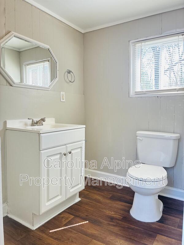 Building Photo - 333 Todd St