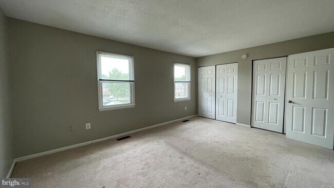 Building Photo - 14646 Ponderosa Ct