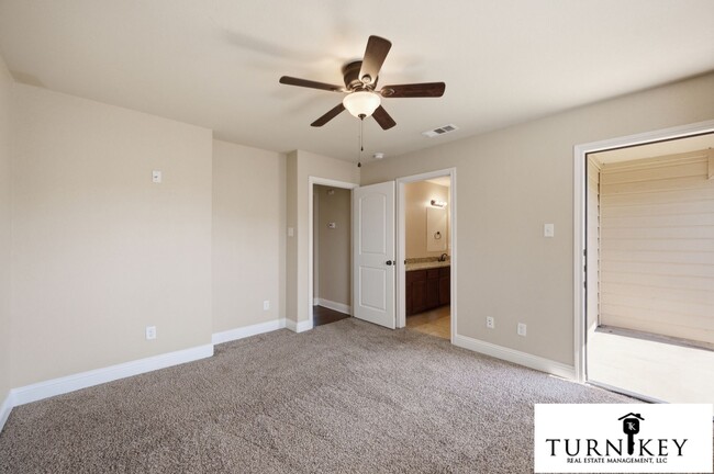 Building Photo - 131 Sunburst Ct