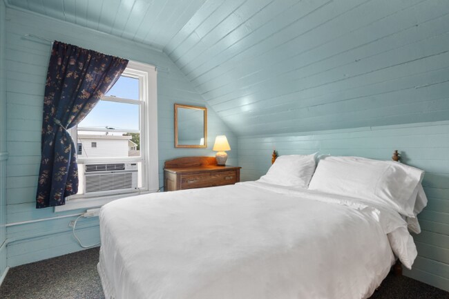 Building Photo - 4 Traynor St