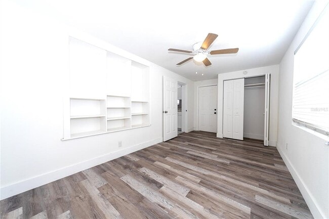 Building Photo - 618 25th St W