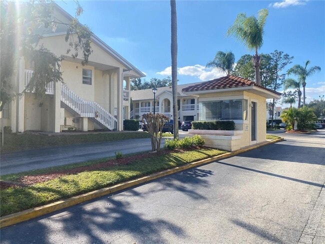 Building Photo - 3204 Sabal Palms Ct