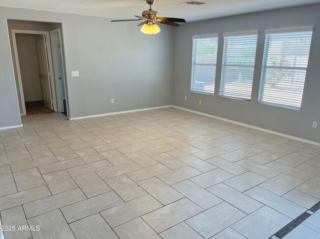 Building Photo - 2874 W Mineral Butte Dr