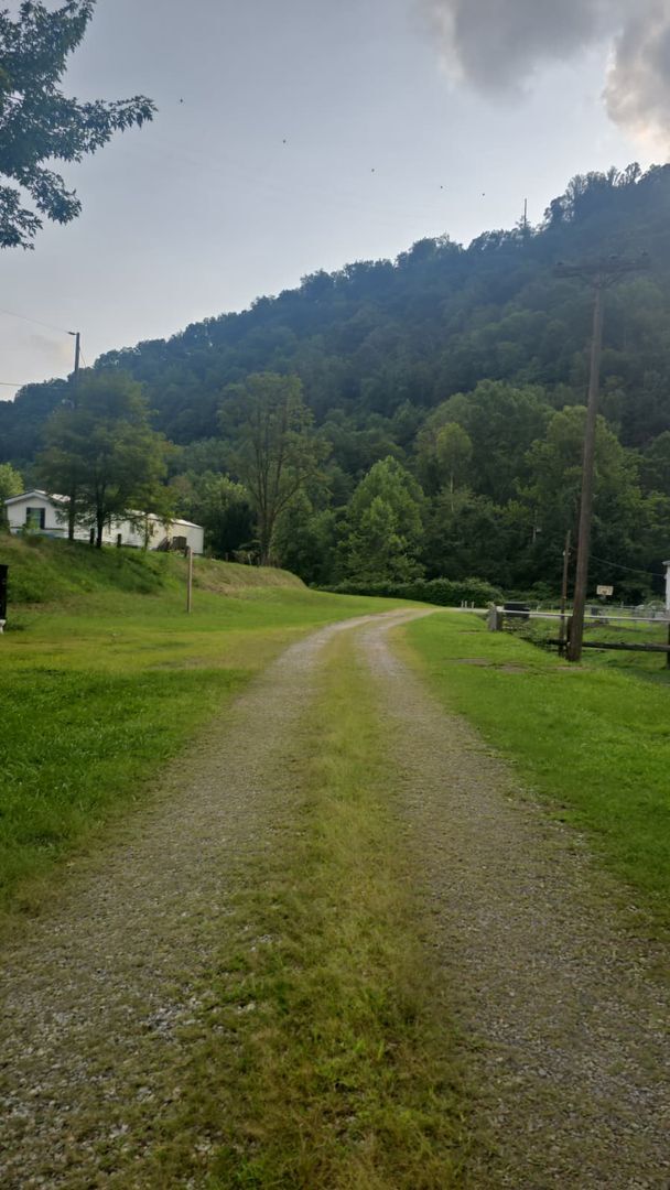 Building Photo - 177 Cannelton Trailer Park