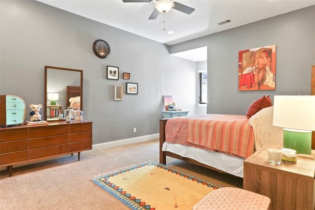 Building Photo - 1905 Summer St