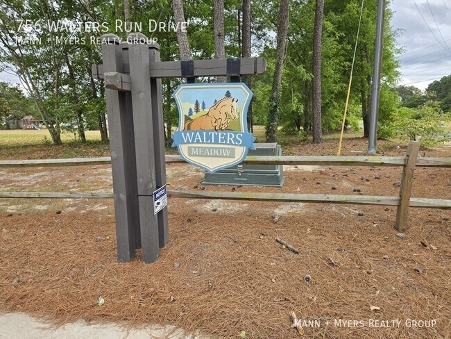 Building Photo - 756 Walters Run Dr