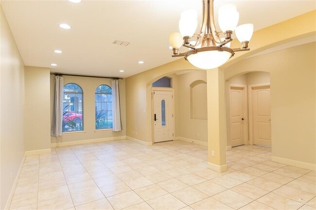 Building Photo - 29 E Uphall Ave