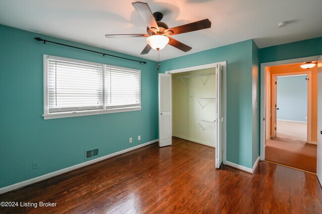 Building Photo - 9903 Welshpool Ct