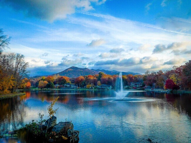 Building Photo - 106 Walnut St