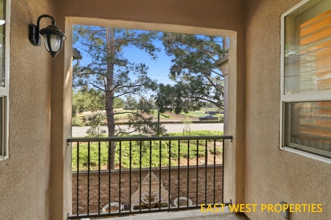 Building Photo - 27 Hathaway