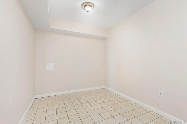 Building Photo - 44 Hillwood Pl