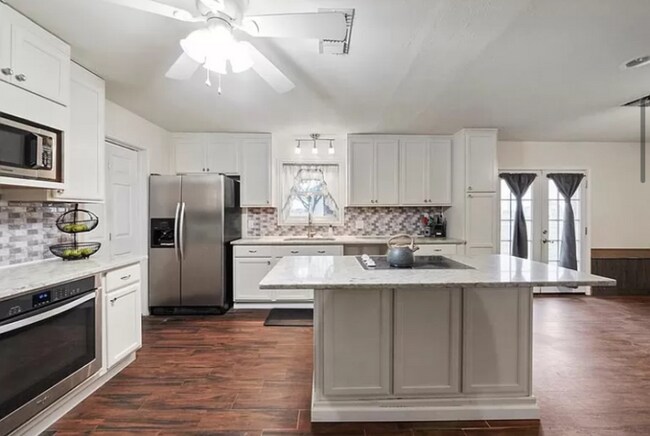 Building Photo - 5610 Fenske Ln