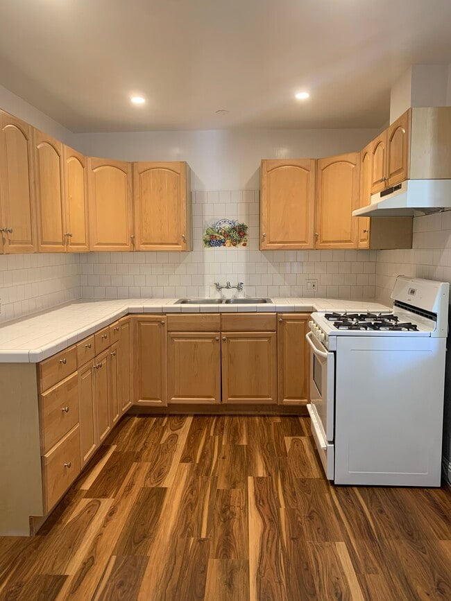 Maple kitchen cabinets w/ vintage tile countertops - 1600 N Verdugo Rd
