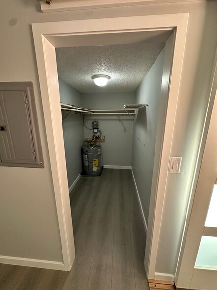Walk in closet. New water heater. - 1153 Rue des Rois