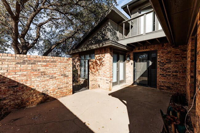 Building Photo - 9603 Orlando Ave