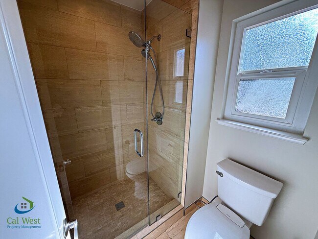 Building Photo - $5195 - 4 Bed/2 Bath Remodeled Home in Santa Clara