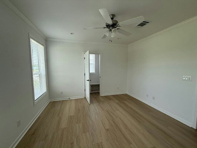Building Photo - 3511 Campari Dr