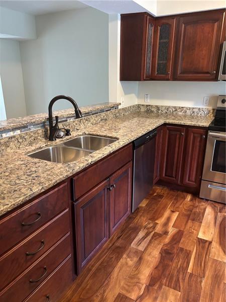 Building Photo - 305 Berrington Ct
