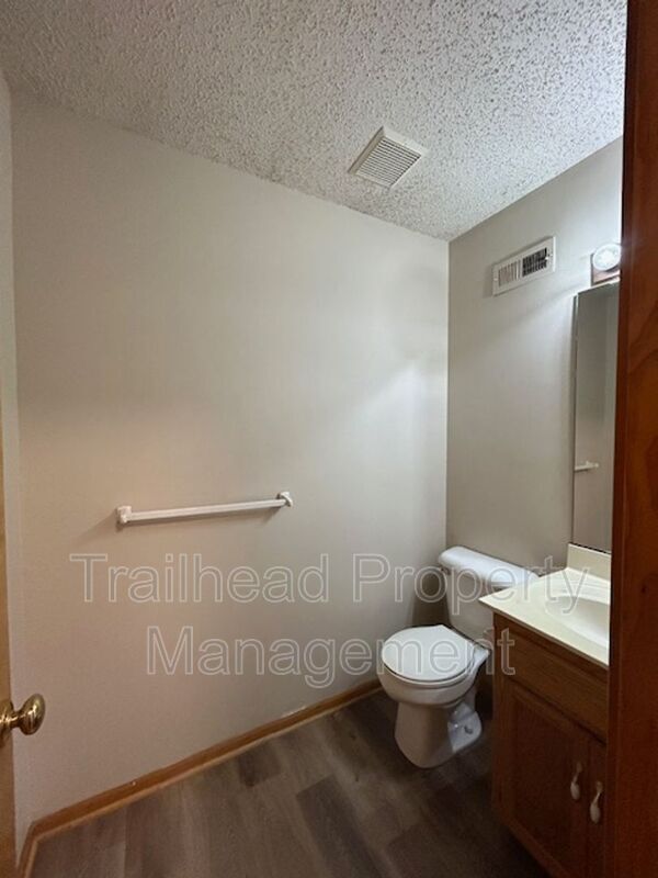 Building Photo - 1113 Dean Dr