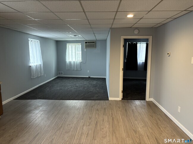 Building Photo - 25 Maiden Ln