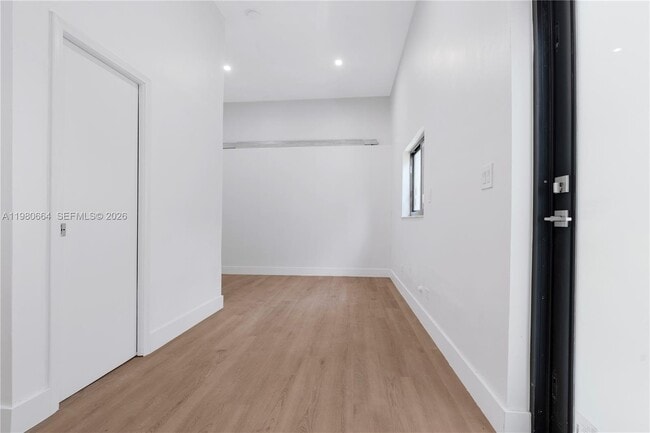 Building Photo - 8951 Byron Ave