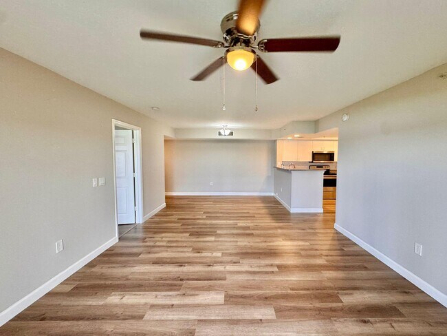 Building Photo - 5055 Wiles Rd