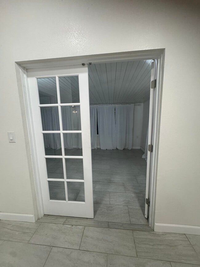 Building Photo - 5116 Sandmound Blvd