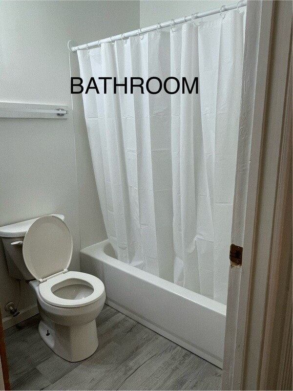 Building Photo - 231 E 13th St