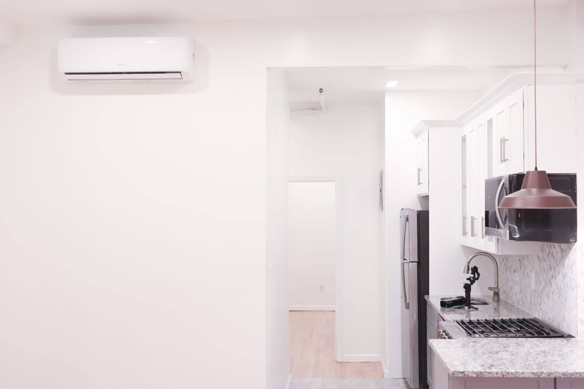 Building Photo - 446A Hancock St