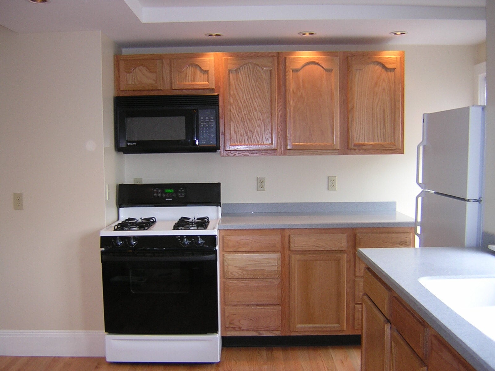 Building Photo - 55 University Ave