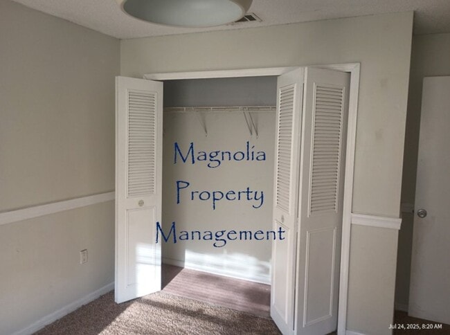 Building Photo - Dr. Phillips 4 Bedroom 2 Bathroom,