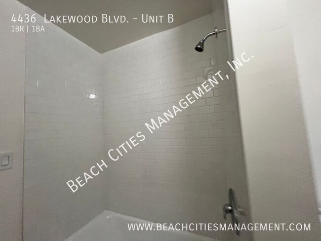 Building Photo - 4436 Lakewood Blvd