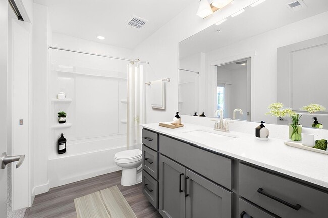 Building Photo - Charming Ashton Model Condo in Vista View:...