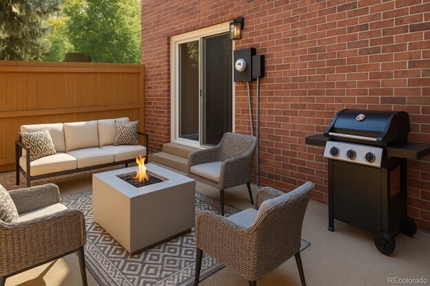 Primary Photo - 8055 Wolff St