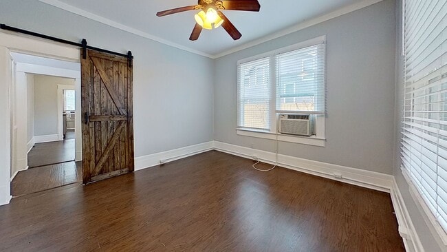 Building Photo - Palm Avenue Triplex