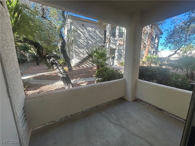 Building Photo - 1830 N Buffalo Dr