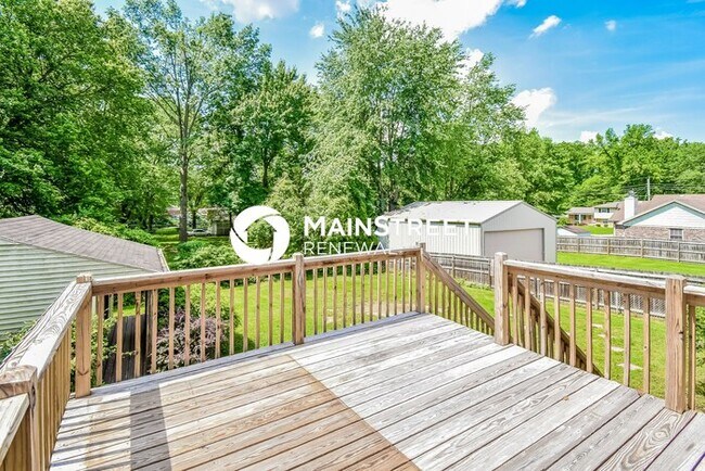 Building Photo - 3 Bedroom Pet-Friendly Home in Louisville,...