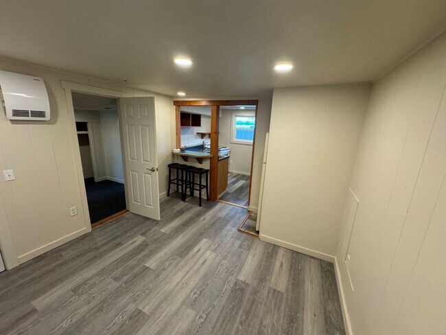 Building Photo - 2 Bedroom Apartment in Camellia Park