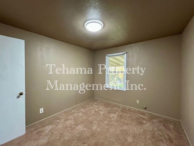 Building Photo - Country home on a Rural Farm in Corning.