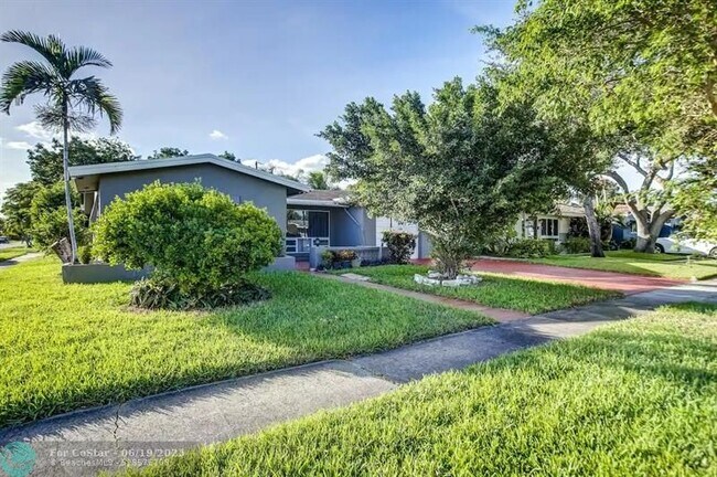 Primary Photo - 1700 N 47th Ave