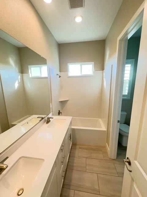 Building Photo - Lodi 3 Bedroom plus Office or Study 3 Bathroom Solar Power Home