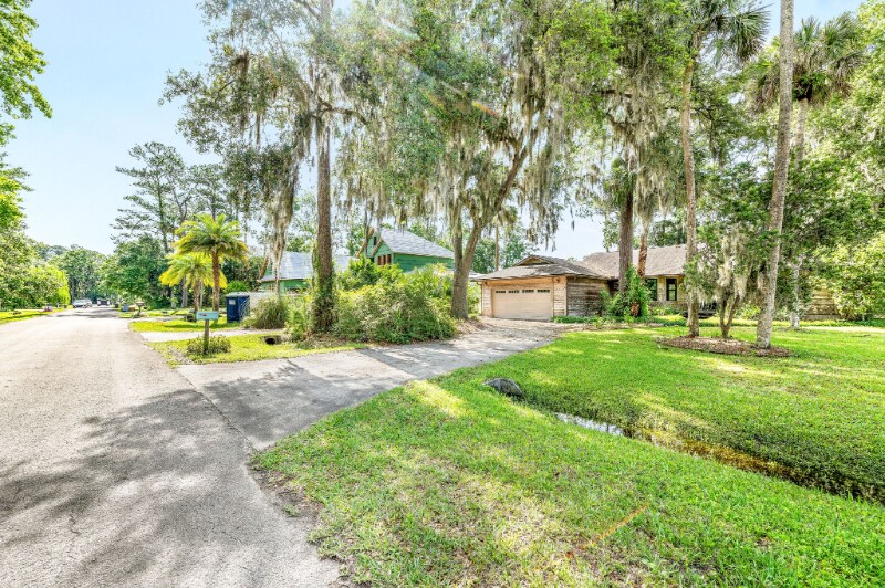 Building Photo - 119 Palm Valley Woods Dr